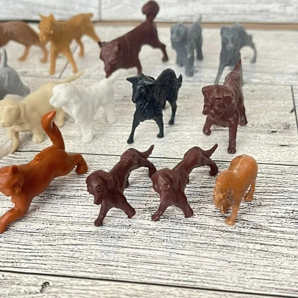 VTG Vintage Lot Of 21 Miniatures Plastic Animals 19 Dogs-1 Cat-1 Horse - Picture 7 of 12